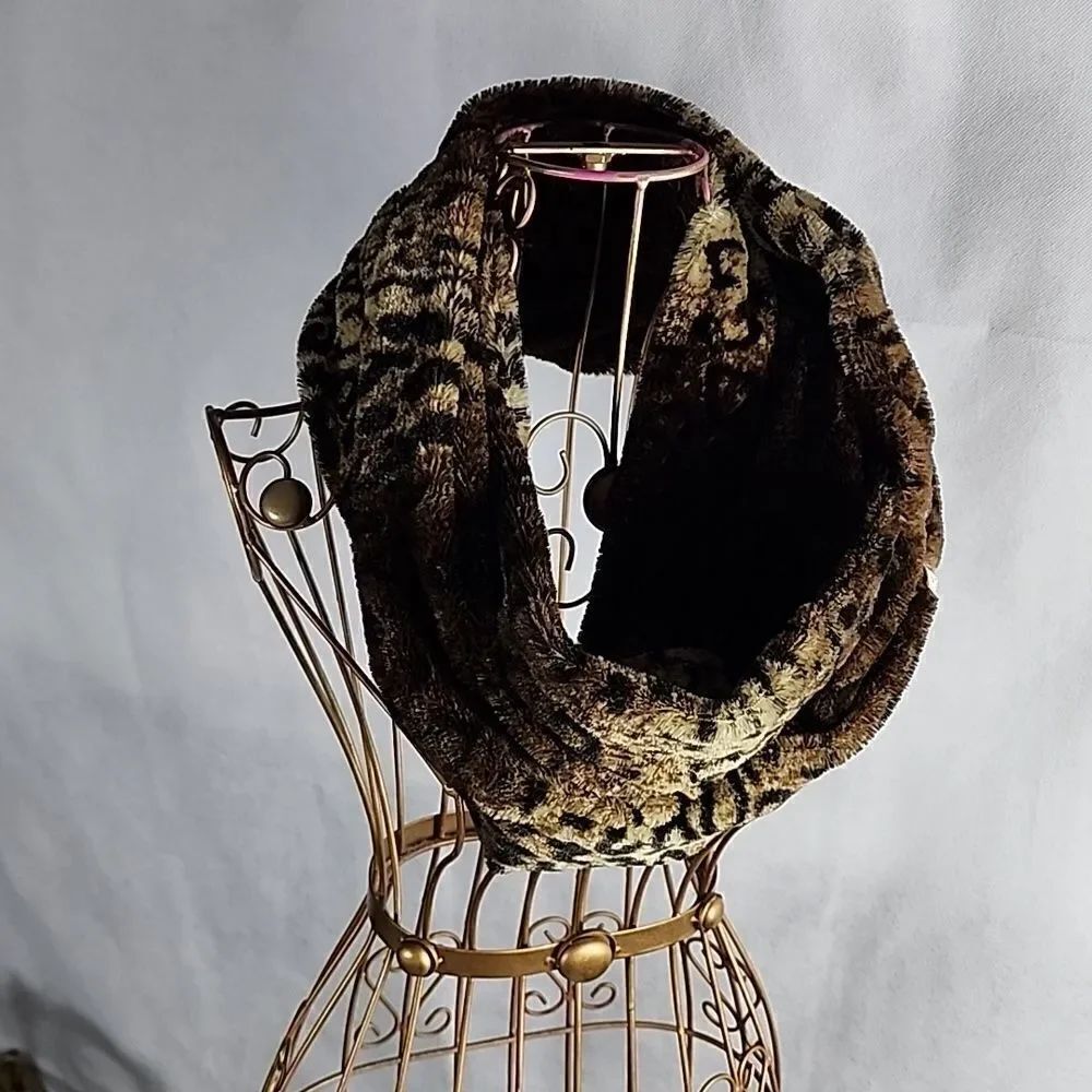 Animal Print Infinity Scarf - Picture 2 of 5